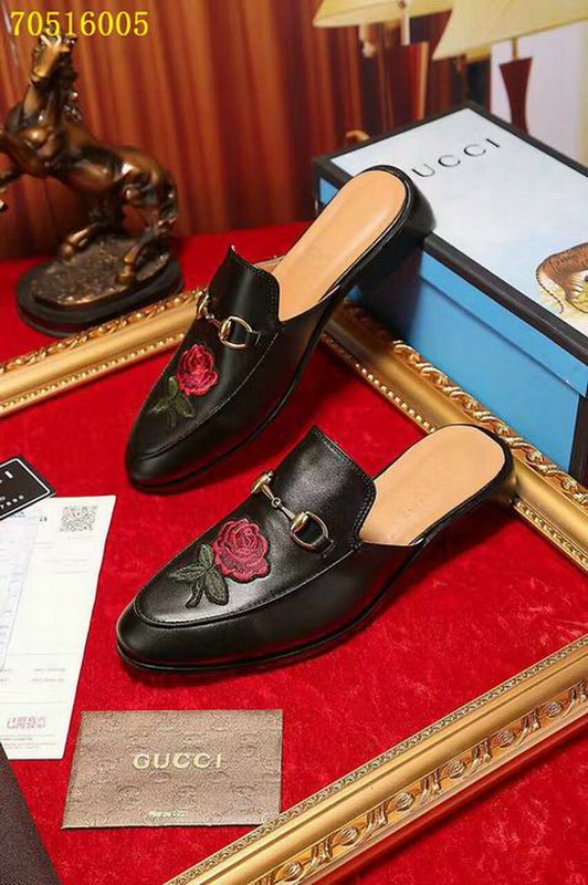 Gucci Men Slippers_043